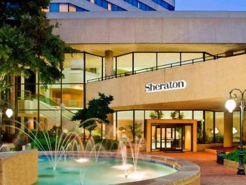 City of Memphis buys largest hotel for $22M