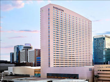 Brookfield buys Phoenix’s largest hotel from Blackstone