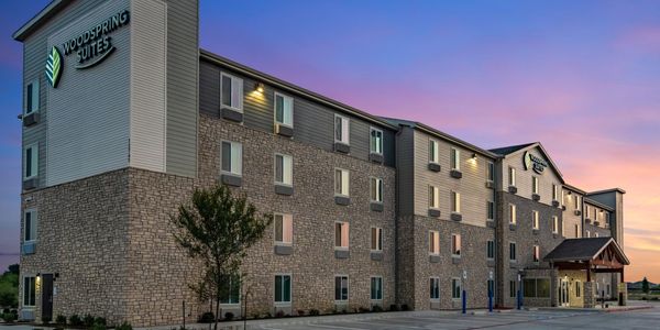 Woodspring Suites Noble 