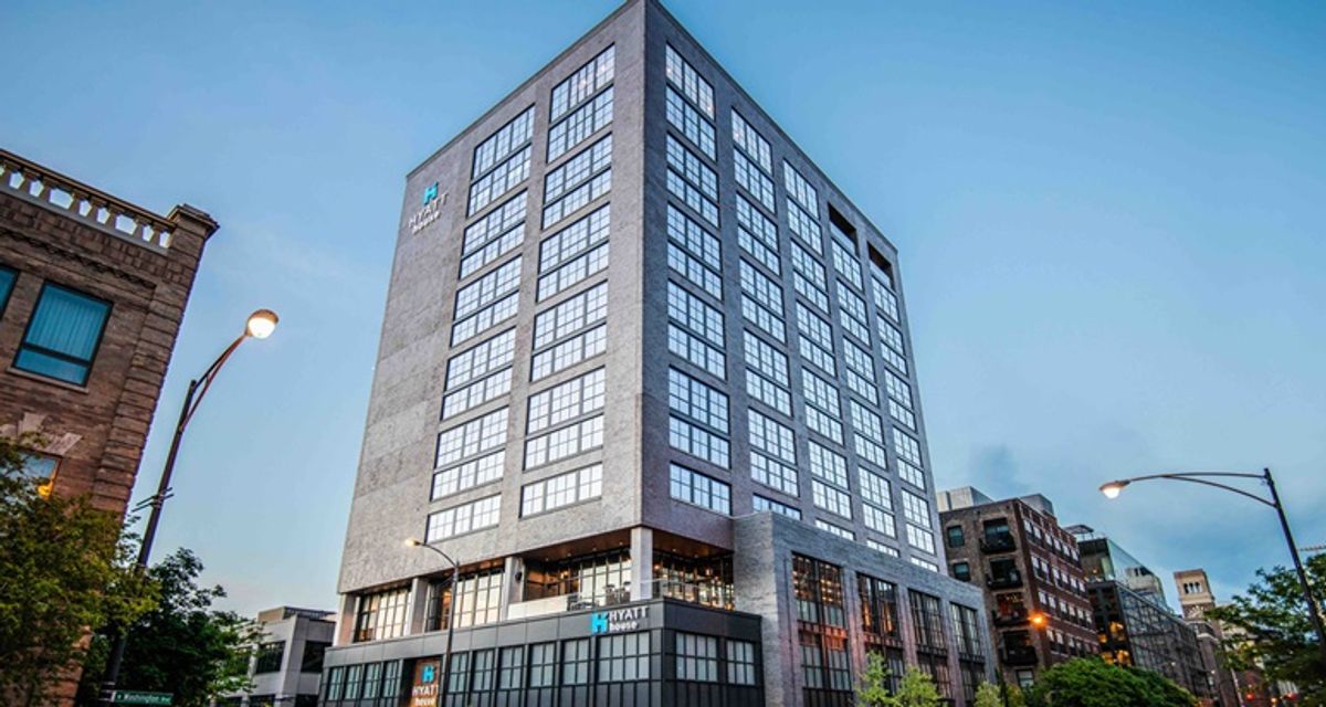Latest news: Rockbridge buys in Chicago; NYC mixed-use refi; 9,000 for Marriott