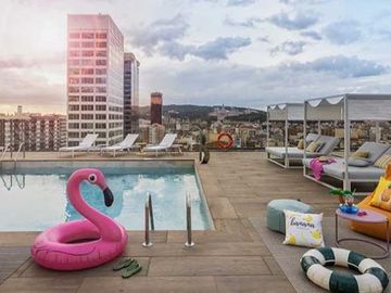 Latest news: Skyline selling 11 Courtyards; Hyatt select-serve growth; Moxy debut in Spain