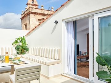 Room Mate expands with Staying Valencia acquisition