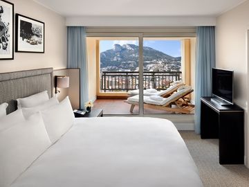 News briefs: Soft Q3 in US; Hilton takes Trump Waikiki; big trade coming in Egypt