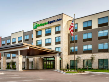 Latest news: Avid opens 80th hotel; Dreamscape adds in Wisconsin; new COO at Staypineapple