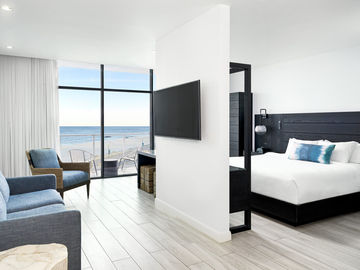 Pivot Wave resort