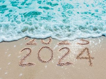 Latest news: Record holiday travel; CBRE forecast; Flynn, Värde buy