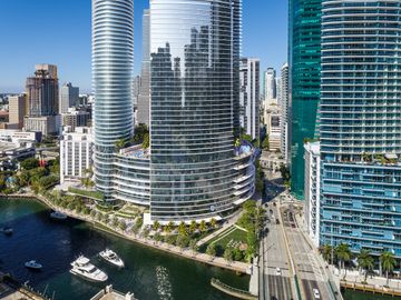Latest HITs: Gencom-Hyatt deal approved; Paris airport hotel trades; global deal data