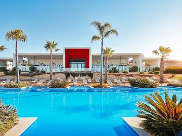 Latest HITs: Big plan in Dubai; Tivoli's all-inclusive; Registry Collection to Europe