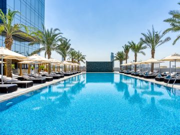 Latest news: Former Trump DC heads to auction; Euro construction pipeline; IHG adding in Cairo