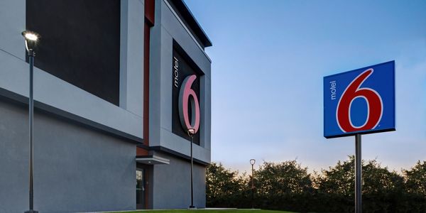 Motel 6 Prism rebrand