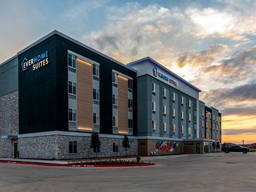 Latest news: $500M financing for Highside; Blue Diamond rebrand; Booking lawsuit
