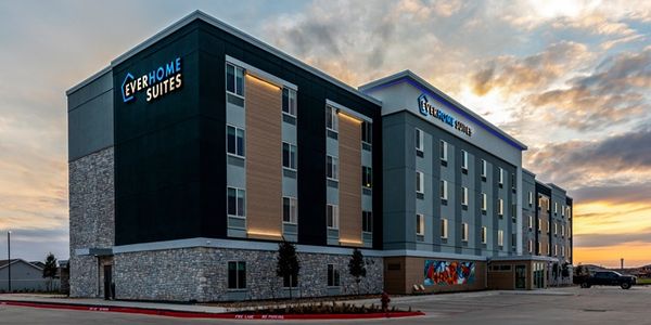 Everhome Suites exterior