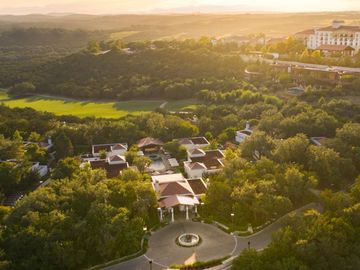 Latest news: Cain hires ex-Six Senses CEO; Mohari, Omnam €280M refi; sale of historic Boston asset