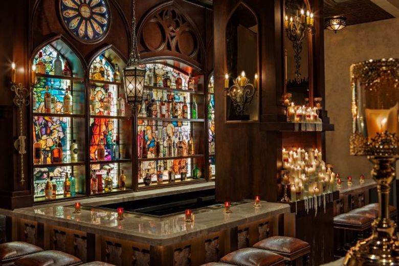 Sinner y Santos is a nightclub disguised as a 19th-century cathedral
