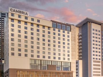 Choice to Wyndham: Get back to the table