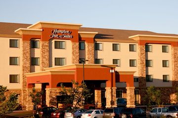 Arriba recently closed a cash-out refinance for a Hampton Inn in Folsom, California. The $17 million loan came from a regional bank.