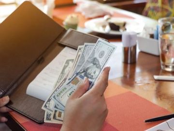 Implications of F&B department on hotel value