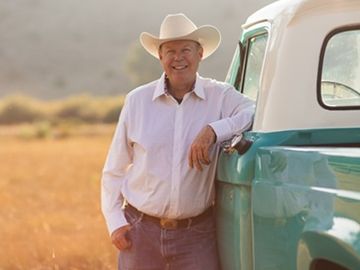 Bruce White honored with Pioneer Award