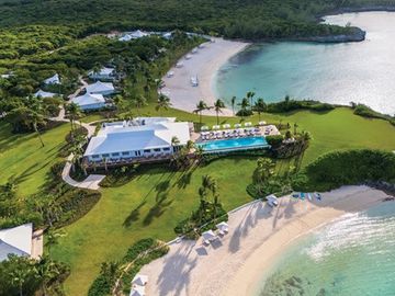 Diving into hotel networks