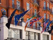  alt="London hotel flags"  title="London hotel flags" 
