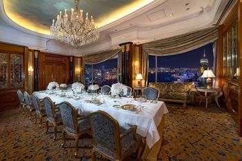 HK Shangri-La Burgundy Room