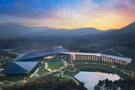 Serenity at the new 381-key Hilton Nanjing Niushoushan