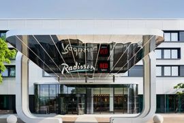 Radisson wants planners to Book It Easy