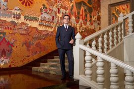 Anantara Siam Bangkok welcomes new hotel manager