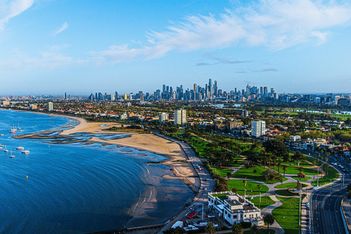 Which APAC cities lead in sustainability ranking?