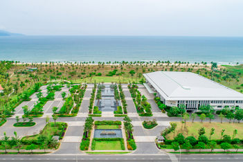 danangs-beachfront-ariyana-convention-centre
