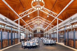 Sydney hotel gallops into spotlight with booking bonus