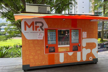 Mr. R’s robotic arm: intriguing ways to serve food at business events