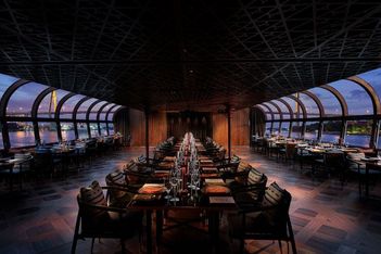 Dining on the Chao Phraya River