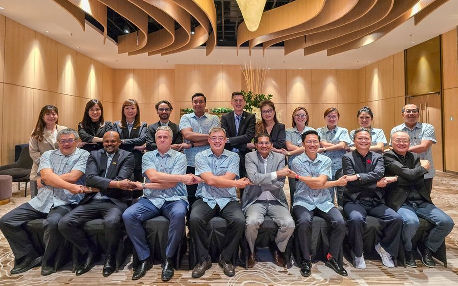Group photo of the newly elected MACEOS Executive Committee 2024-2026