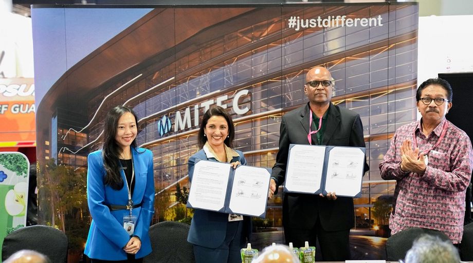 Malaysia International Trade and Exhibition Centre's (MITEC) chief executive Mala Dorasamy and ABS Greentech's group CEO R.M. Ravichandar S. Ratnam signed an MoU focused on ESG commitments.