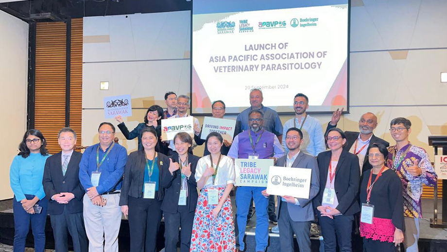 The Asia Pacific Association of Veterinary Parasitology (APAVP) and their steering committee members from 12 countries at the launch of the association.