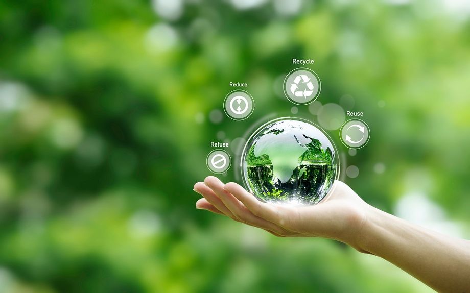 On hand for succeesful sustainability measurement: stakeholders working closely together to reduce waste.
