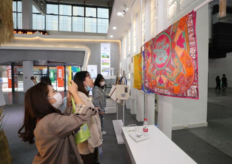 The expo attracted more than 4,000 cultural institutions and enterprises from more than 60 countries and regions to participate online and offline.