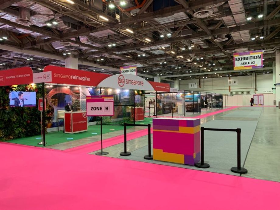 TR showfloor
