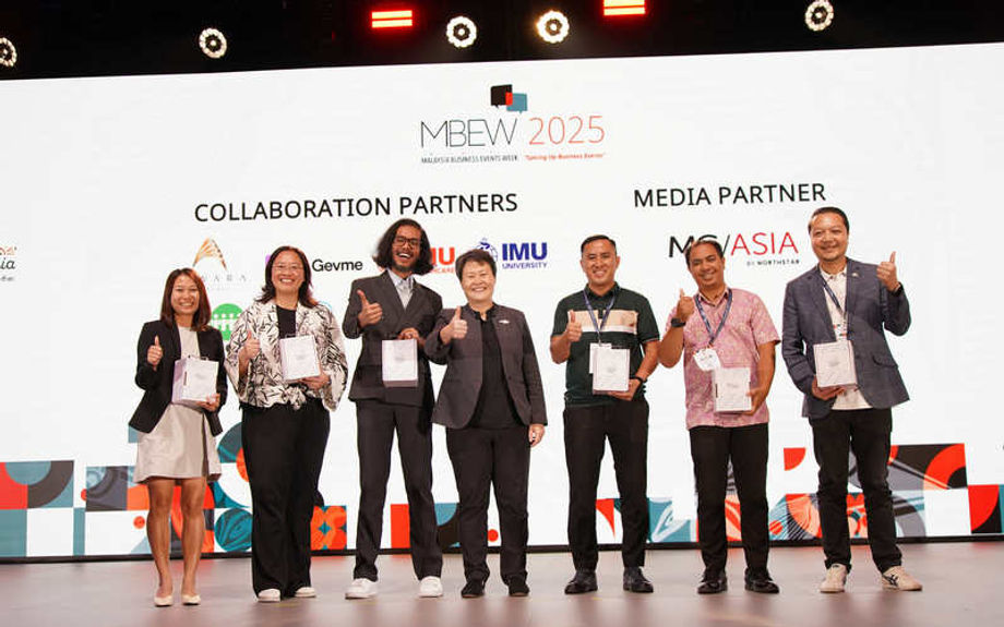 Myceb在MBEW 2025上与包括M&C亚洲在内的合作伙伴的棕褐色phing。 Myceb在MBEW 2025上与包括M&C亚洲在内的合作伙伴的棕褐色phing。