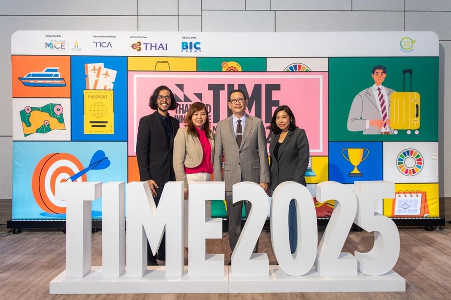 M&C Asia’s Shahreil Aziz and Xinyi Liang-Pholsena, together with TCEB’s Puripan Bunnag and Supanich Thiansing.