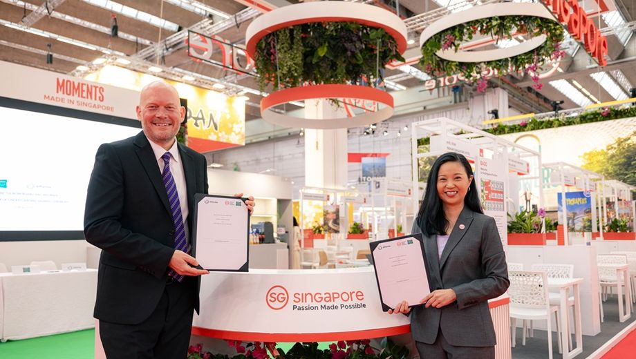 Informa Group’s Nick Cole (left) and Singapore Tourism Board’s Ong Huey Hong at the MoU signing during IMEX Frankfurt.