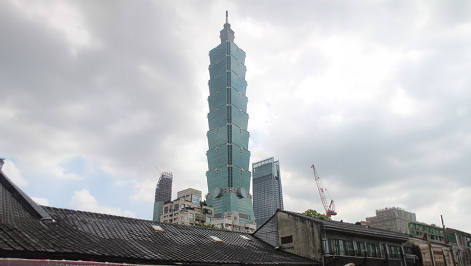 Situated close to the towering structure of Taipei 101, Si Si Nan (44 South) Village is ideal for small presentations or cocktails.