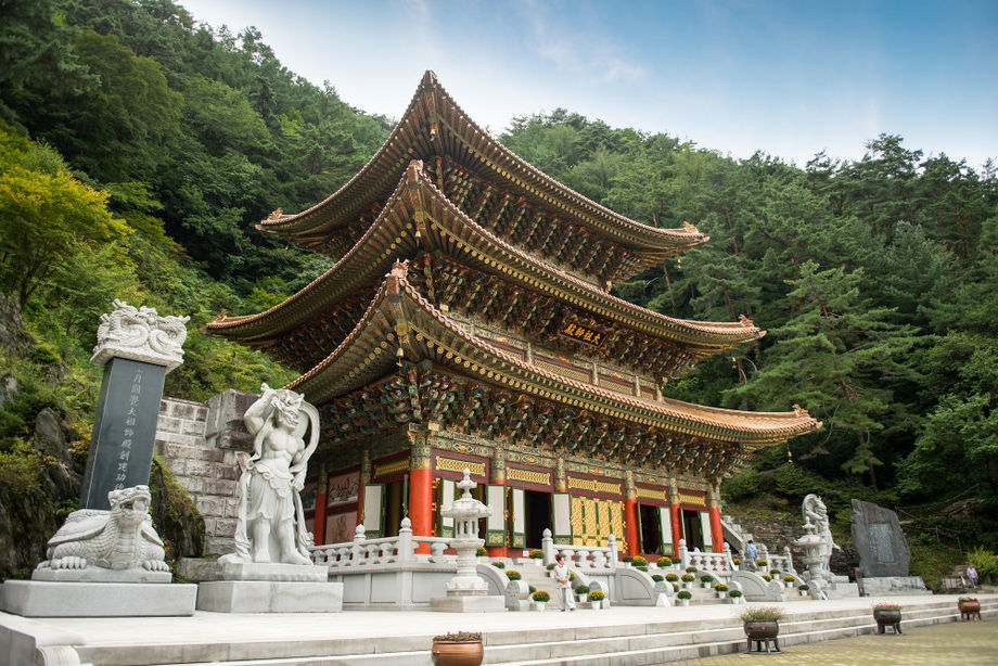 Chungbuk is a mountainous region that showcases hidden historic sites coexisting with nature.
