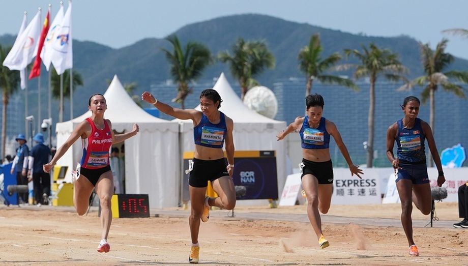 Thailand’s Jirapat Khanonta (second from left) clinched gold in 60-metre sprints at the 6th Asian Beach Games.