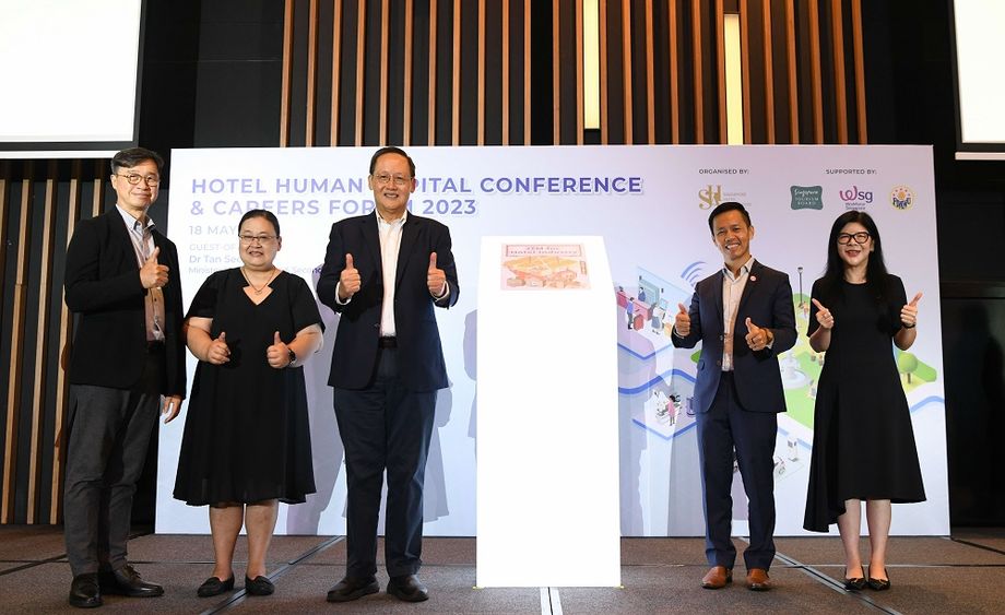 (L-R) Working closely for skills and talent growth: Singapore Hotel Association’s Chris Teo; Food, Drinks and Allied Workers Union’s Julie Cheong; Minister for Manpower and Second Minister for Trade and Industry Tan See Leng; Singapore Tourism Board’s Keith Tan; and Workforce Singapore’s Julia Ng.