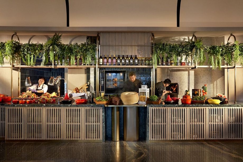 Live cooking stations at Momentus Hotel Alexandra’s buffets contribute to better portion and quality control.
