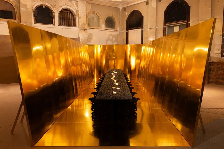 Gold Diamond Lab, a pop-up food art experience developed by Ryan Foote as part of a sit-down sensory menu.