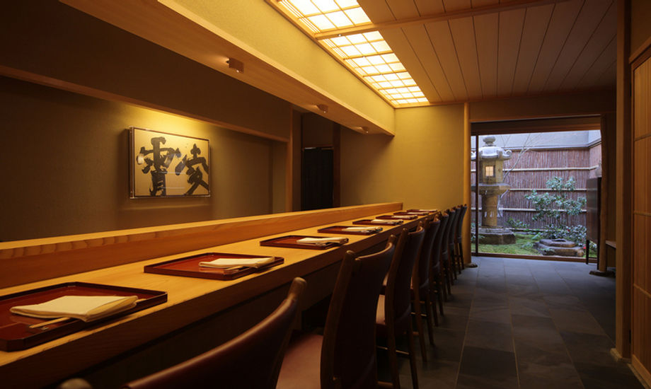Ryō-shō, which are among the 196 dining establishments featured in the Michelin guide for Kyoto, features traditional Japanese cuisine incorporating Western ingredients.