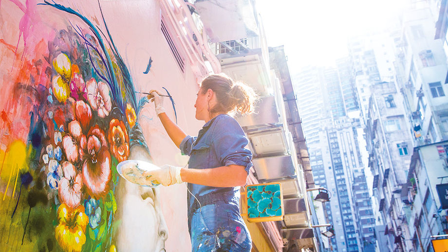 From art jamming to vibrant nightlife, Hong Kong offers diverse experiences for unforgettable incentive travel.